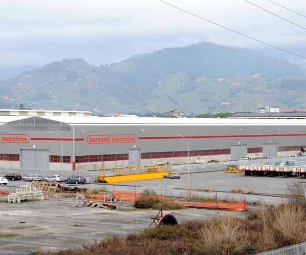 Sanlorenzo si allarga: acquistati all’asta i capannoni Barsanti 
