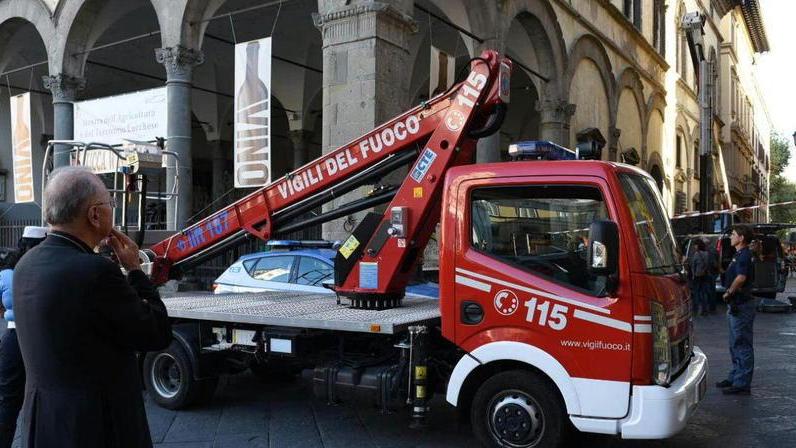 È una guerra di perizie sul cedimento della gru che provocò due morti