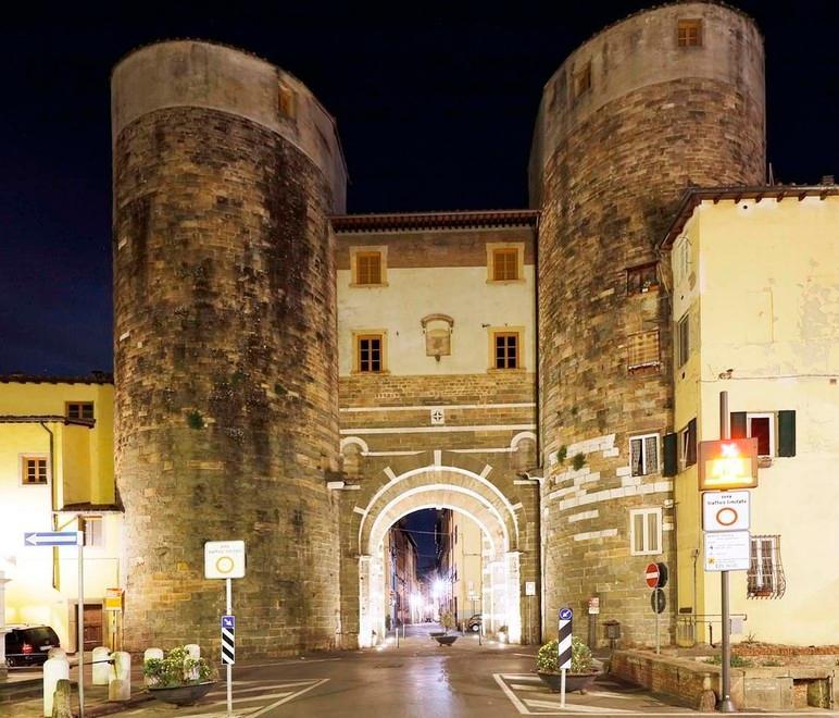 «Sono il diavolo» e aggredisce un 34enne 