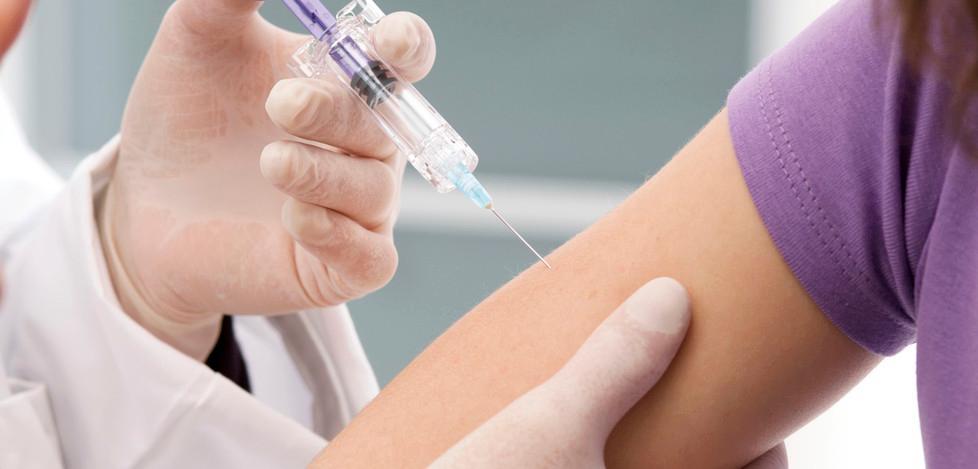 «Sarà vaccinato con Pfizer ad agosto il ragazzo di 16 anni» 