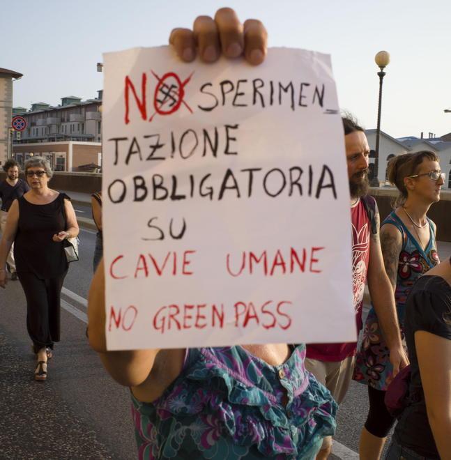 Altro corteo contro il green pass: 53 identificati