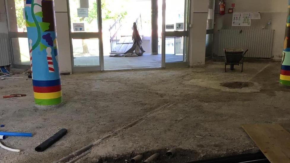 Lavori alle scuole «Speriamo di finire prima di settembre»