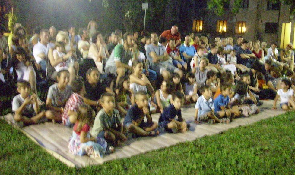 Favole sotto gli alberi Tre appuntamenti in un giardino per tutti