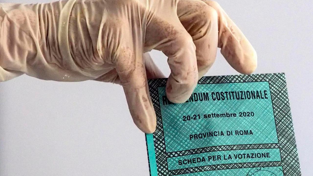 Raccolta firme per il referendum