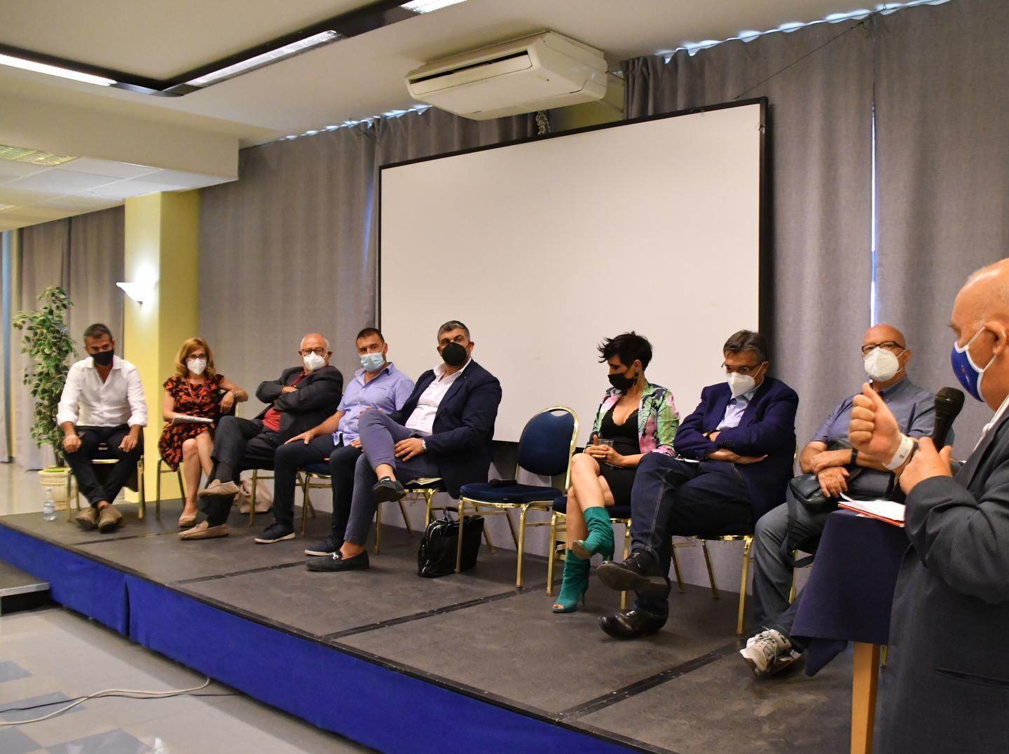 Centro sinistra, sul Pnrr prove di maxi coalizione 