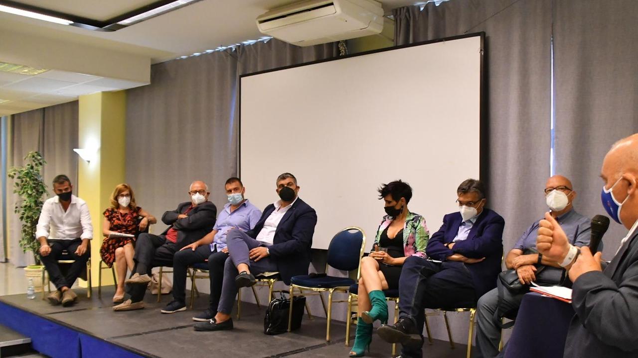 Centro sinistra, sul Pnrr prove di maxi coalizione