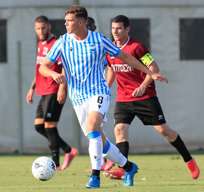 Mister Clotet al lavoro nel laboratorio Spal. Per ora i lampi sono dei giovani bomber 