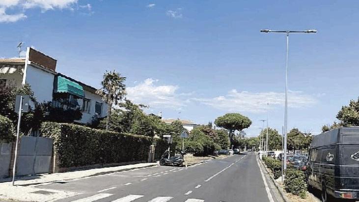 Via Buccari, addio ai dossi dopo le proteste. «Al loro posto strisce rialzate»