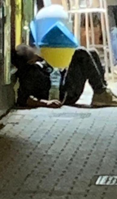 In Darsena ubriaco a terra già alle 23