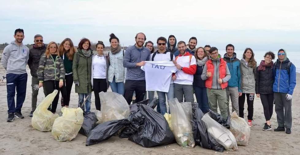 Dalla parte delle tartarughe Così i volontari curano il mare