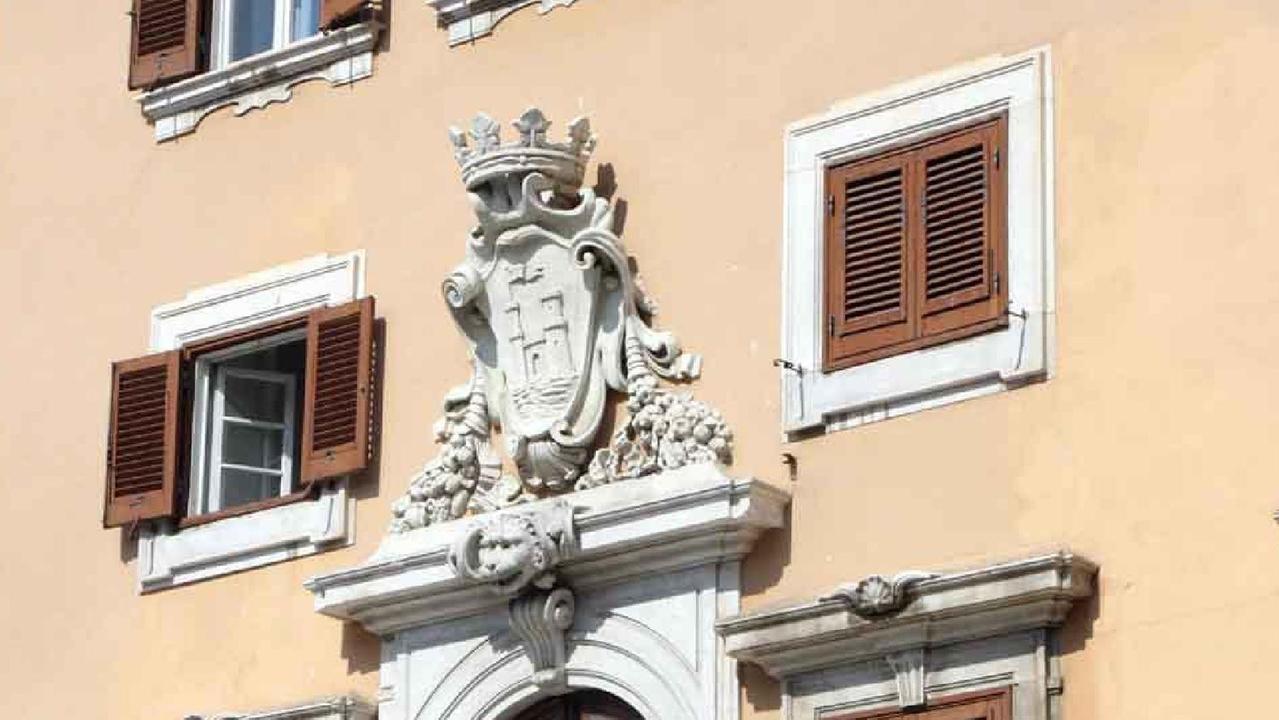 Maxi-concorso per 70 in Comune a Livorno: come fare domanda, le prove e la corsia preferenziale
