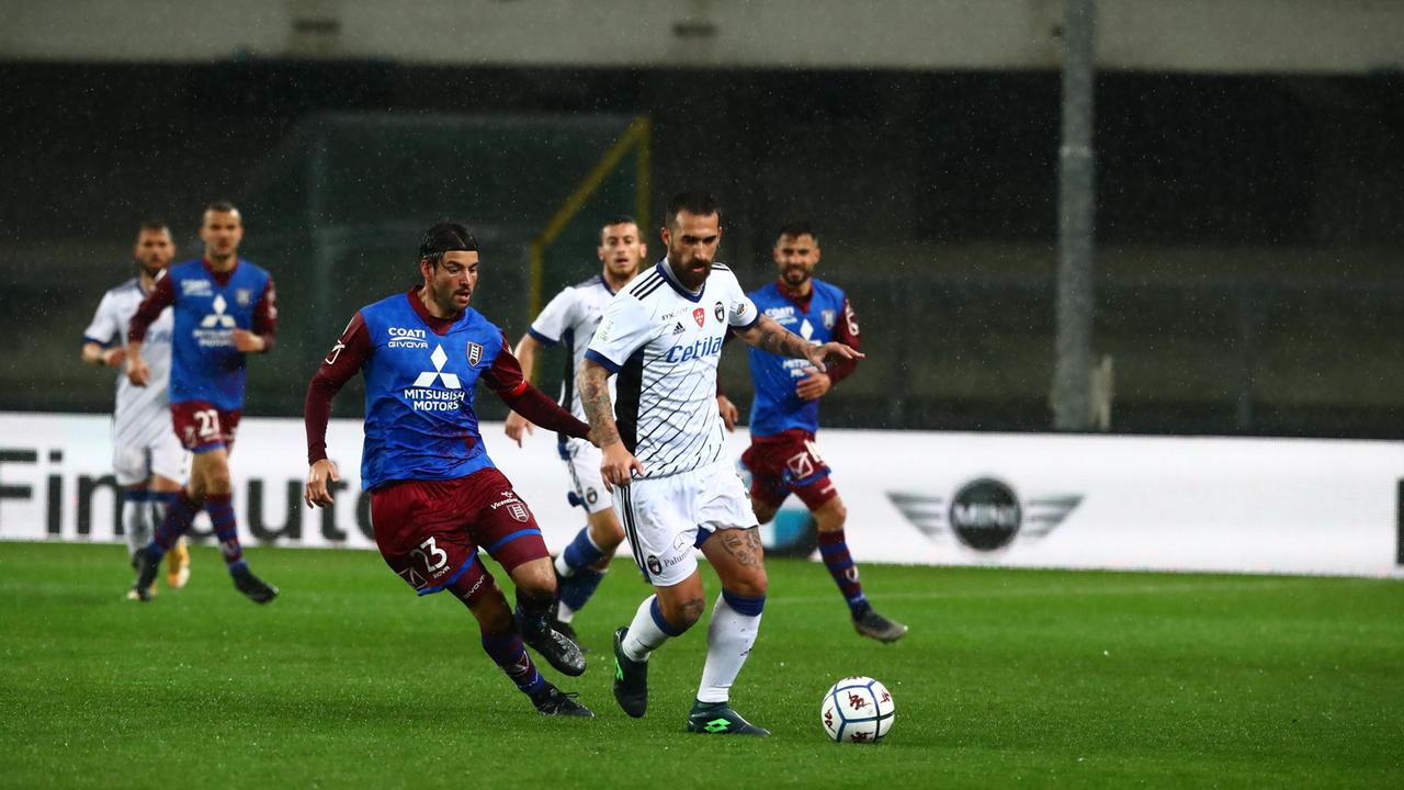 Un momento del match Chievo-Pisa dell'aprile scorso