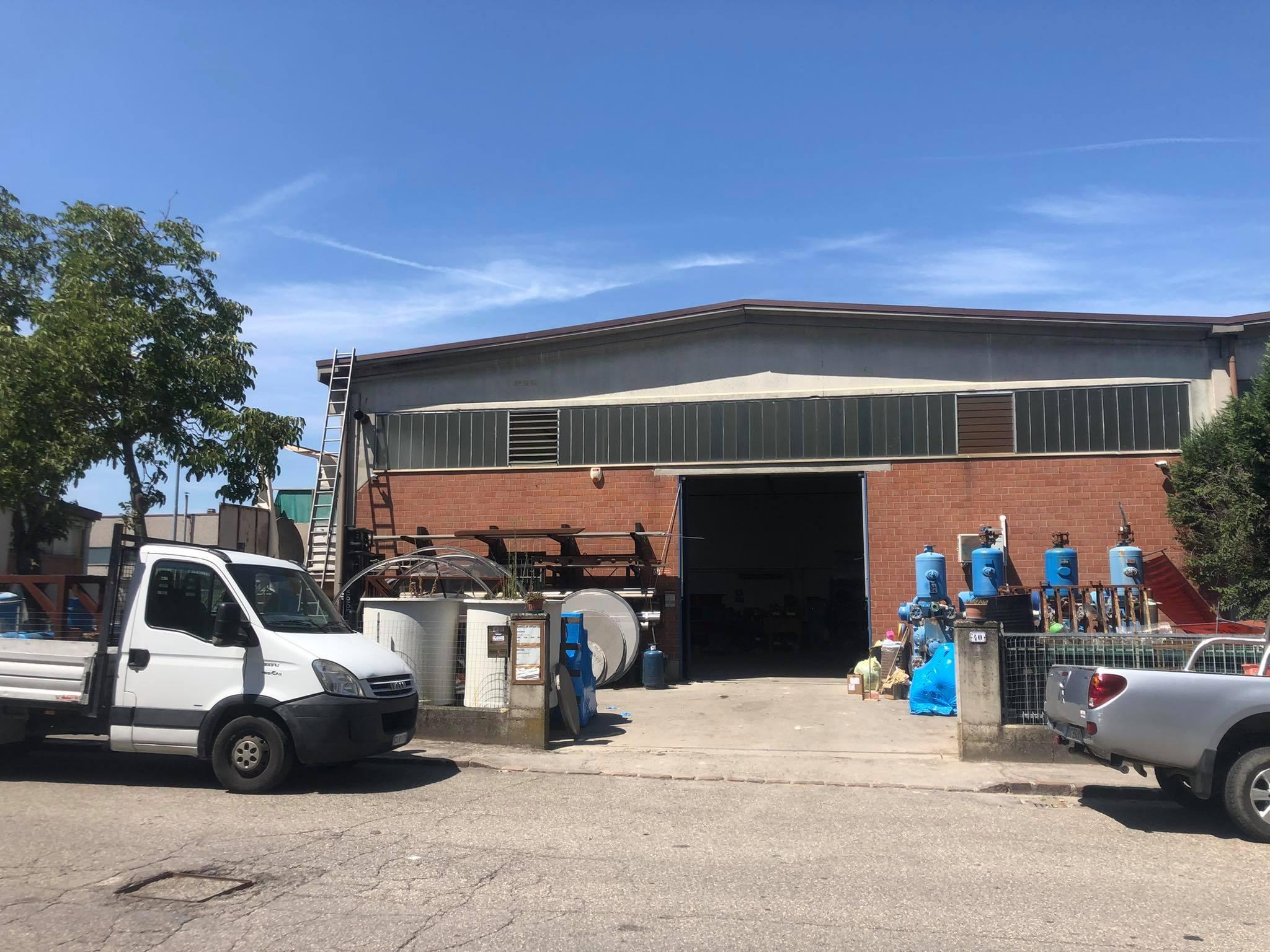 Ubersetto, precipita dal tetto del suo capannone: muore 66enne