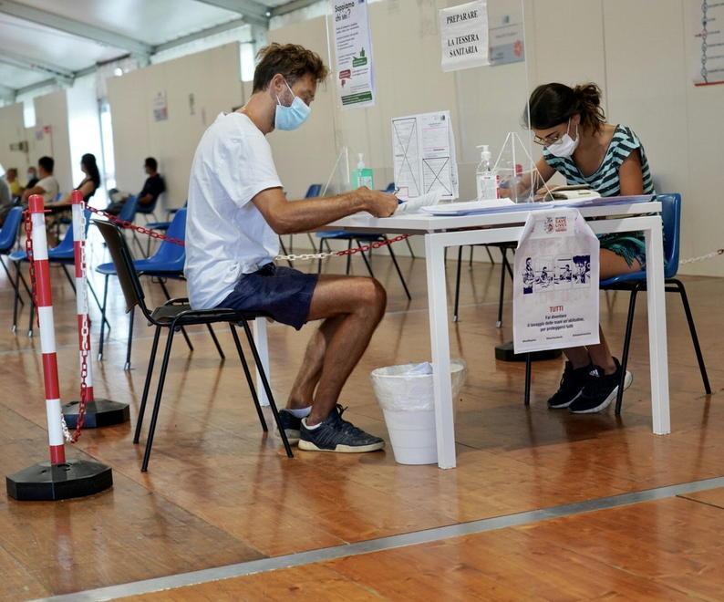 I centri vaccinali di Valdera e Valdicecina non vanno in ferie: «Pronti a turni anche di sera» 