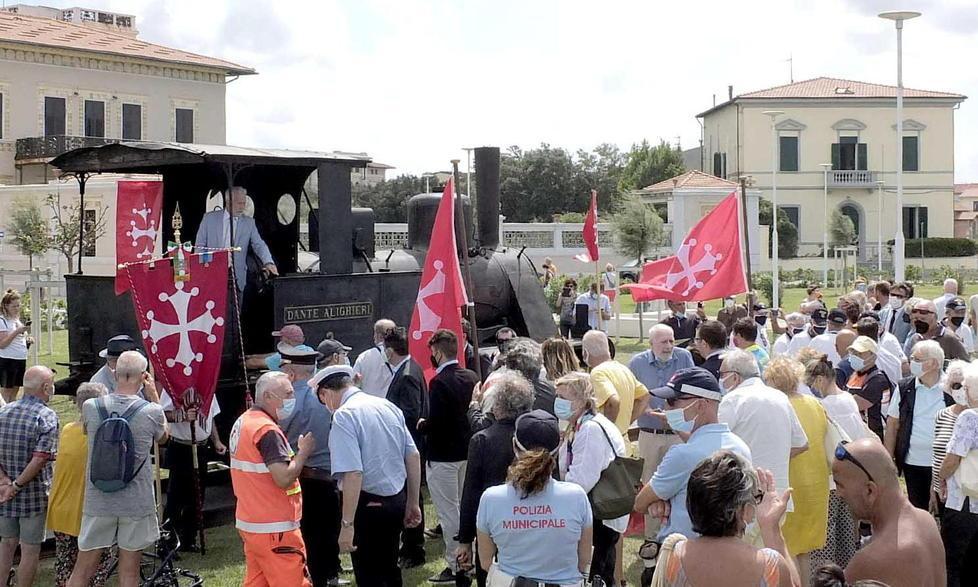 Entrò in servizio nel 1884 sulla linea Pisa-Pontedera 