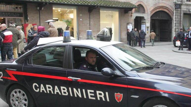 Minaccia di morte i carabinieri: trans in manette