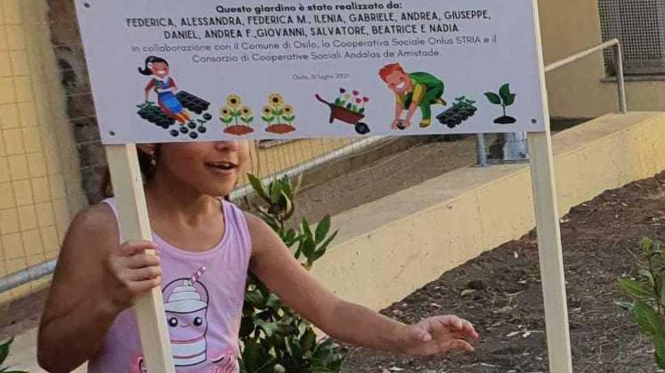 Giovanissimi in campo per abbellire le aiuole