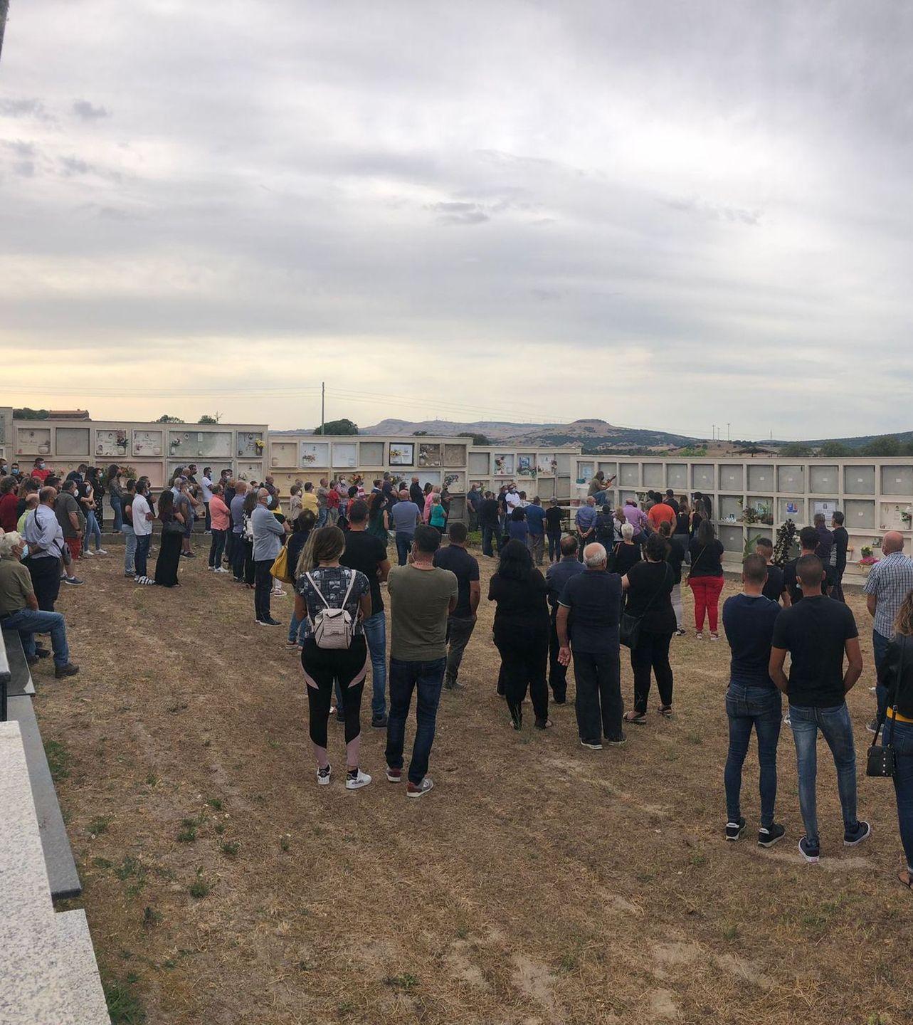 Ardara lacrime e sconcerto ai funerali di Gianmario Sini 
