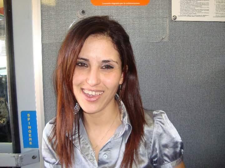 Camposanto, Laila morta sul lavoro/ Il compagno Manuele: «Cosa dirò alla nostra bimba?» Si erano conosciuti in fabbrica 