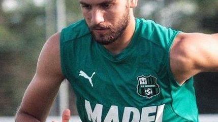 Sassuolo, Locatelli si allena agli ordini di Dionisi e aspetta che la Juve riformuli l’offerta