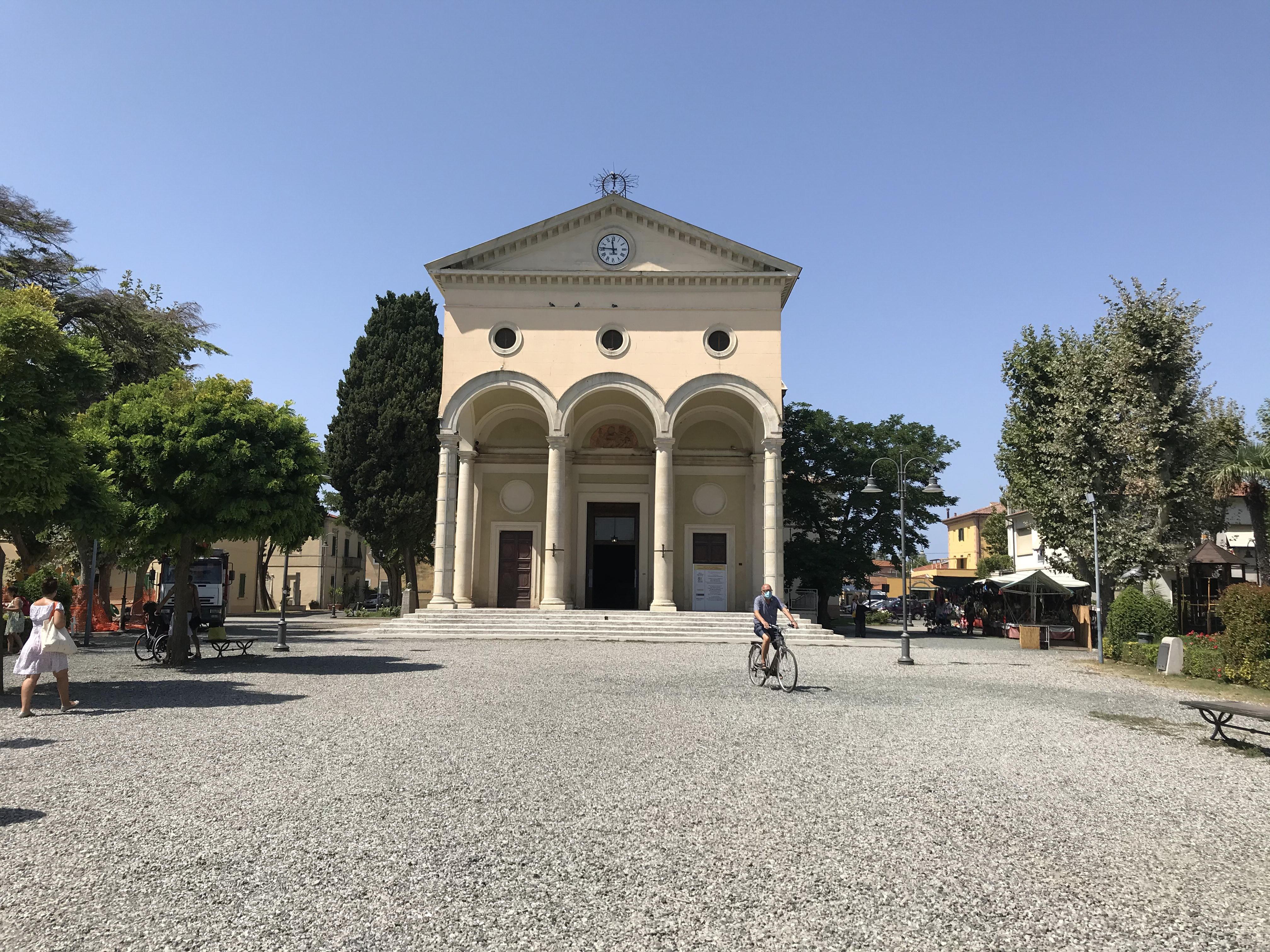 Rubato il crocifisso dall'altare nella chiesa di Vada