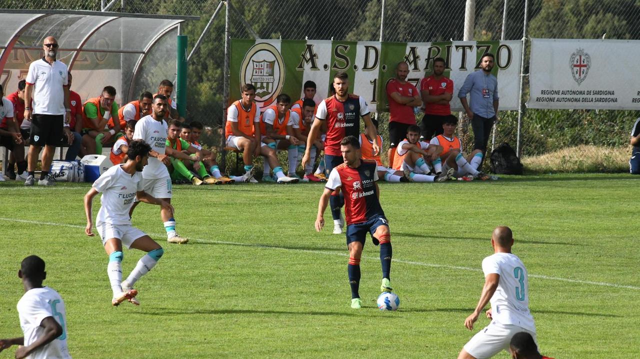 Strootman in azione a centrocampo (foto massimo locci)