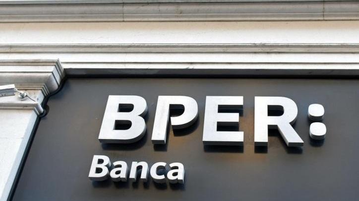 Bper, conti oltre le attese: utile 502 milioni. Accordo con Vandelli per l'addio: avrà 2,2 milioni