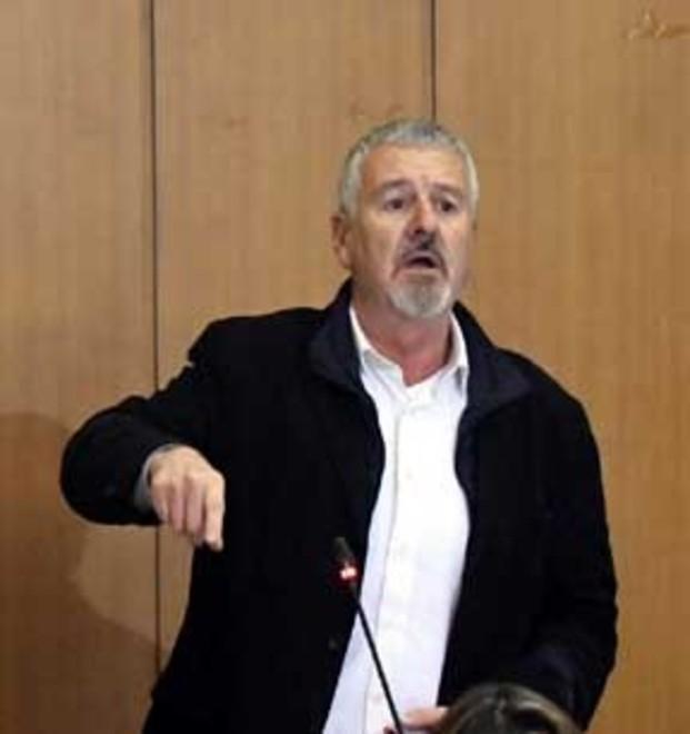 «Consiglieri indisciplinati e prepotenti, tutti a casa»
