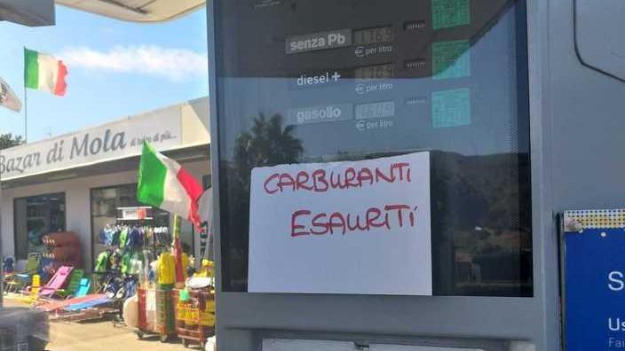 Distributori di carburante a secco nella costa occidentale