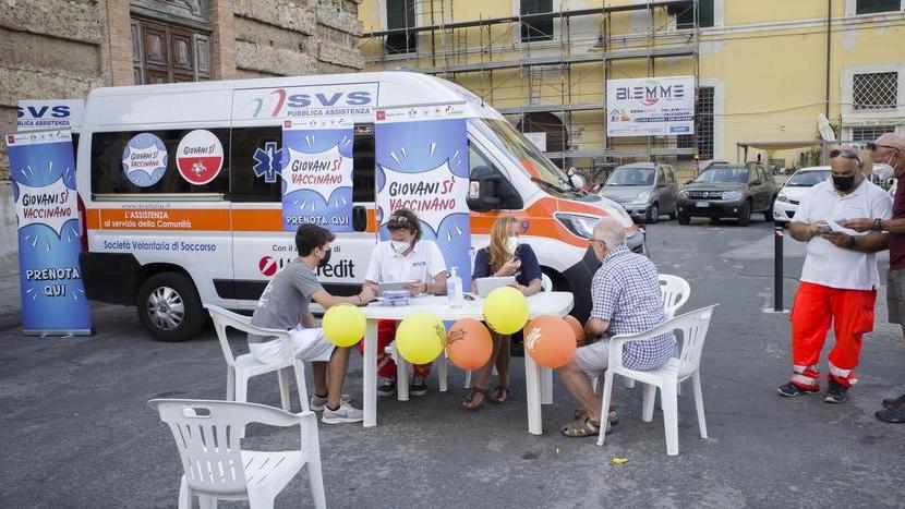 Crescono i ricoverati, anche due under 30