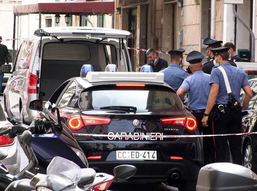Ex negoziante ucciso nella sua casa, le ipotesi: litigio per soldi o un furto