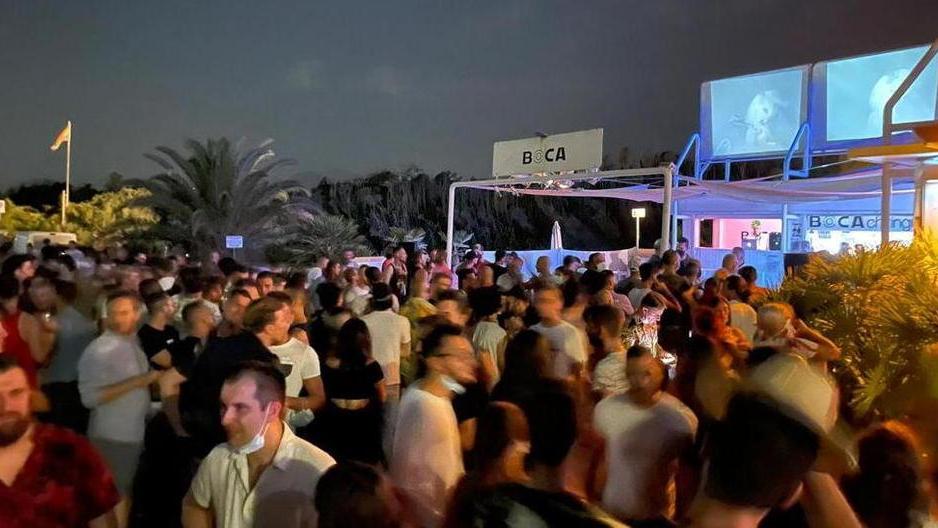 Torre del Lago e Lido, stop alla musica di notte contro gli assembramenti della movida