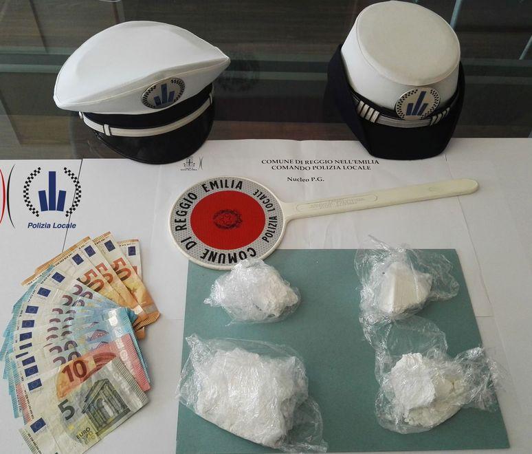 Nascondeva la cocaina in un casolare, arrestato 
