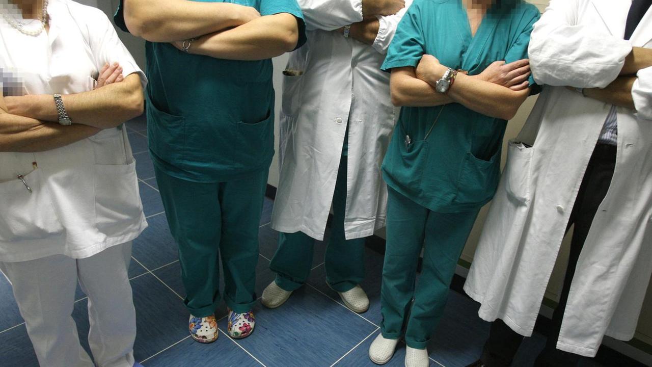 L’Ats: «Stipendio sospeso per chi non si immunizza»