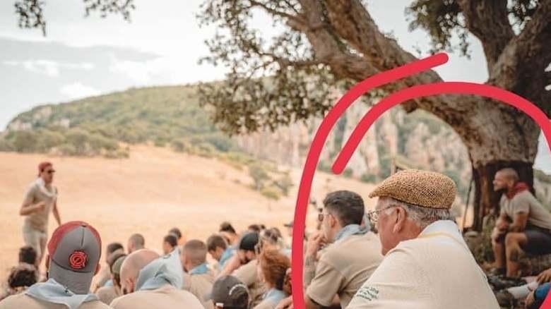Mario Tuti nel circoletto rosso al raduno di Blocco studentesco (foto da Facebook)