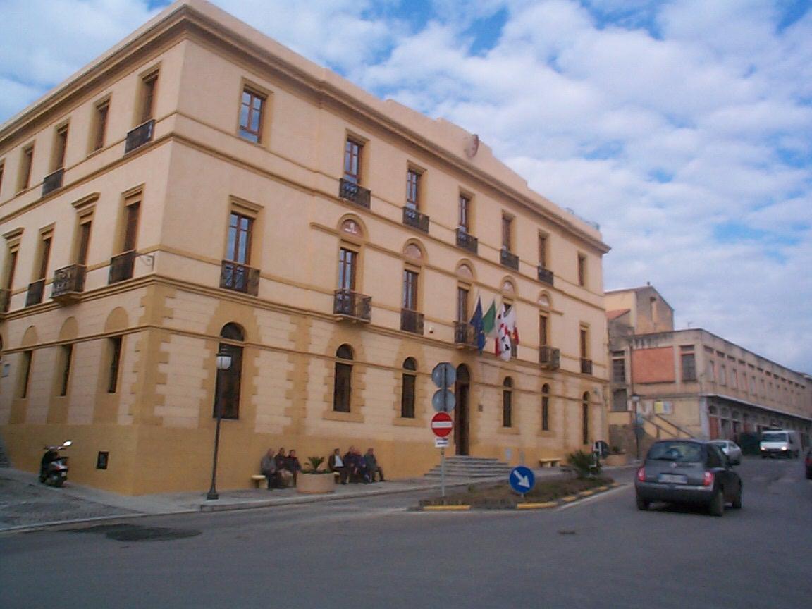Covid, stretta a Sanluri: stop alle consumazioni al banco, vietati feste e sport di contatto