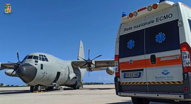 Cagliari, volo salva-vita per un neonato di 20 giorni