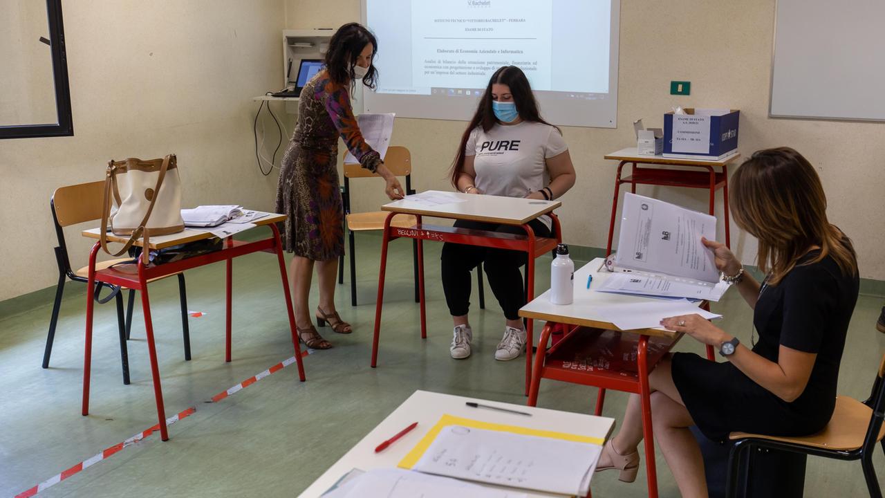 Scuola e Green pass obbligatorio: la Cgil è furiosa