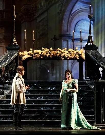 Stefania Sandrelli fa il bis alla regia della “Tosca”