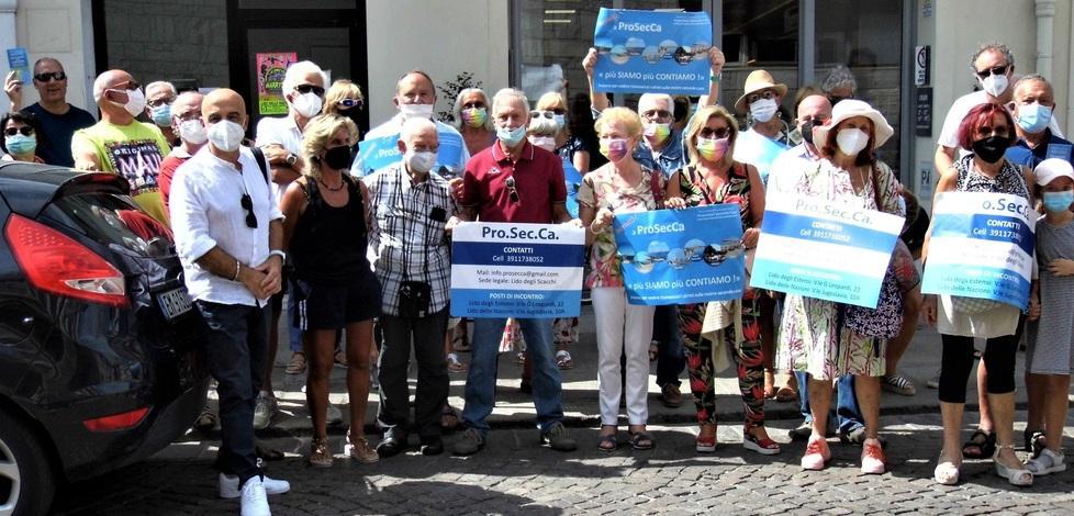 Lidi e seconde case Proprietari in piazza chiedono attenzioni