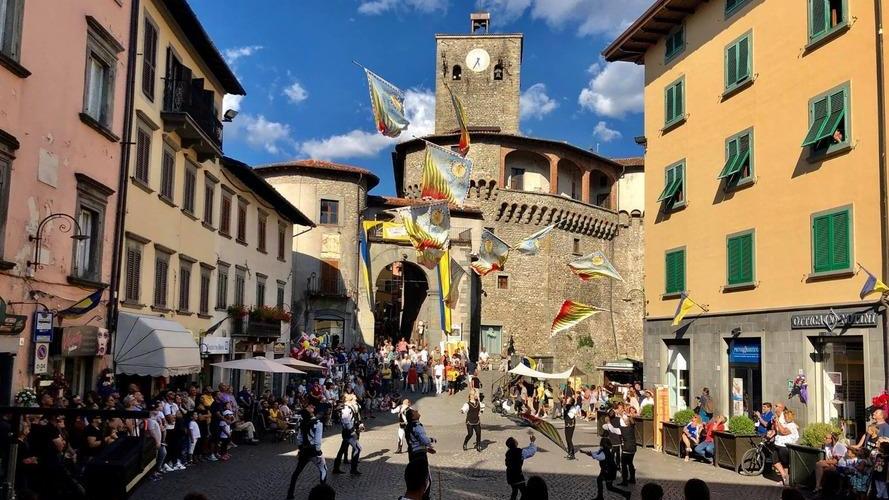 A Castelnuovo torna la festa
