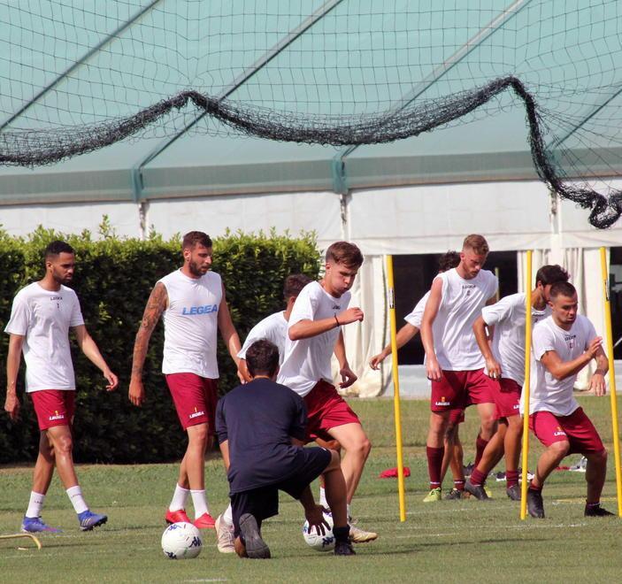 Debito di 280 mila euro con il centro Coni di Tirrenia, il Livorno calcio sgombera gli uffici 