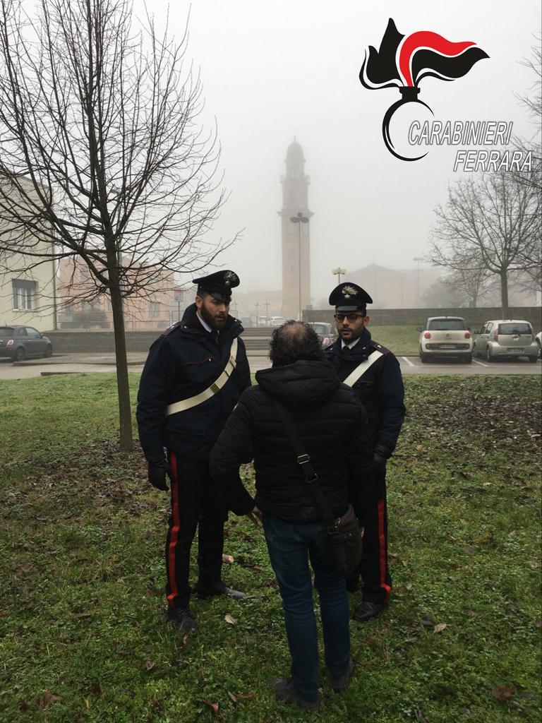 Berra: litiga con extracomunitari su un mezzo pubblico e in un parco, ma poi accusa i carabinieri di avergli provocato quelle ferite