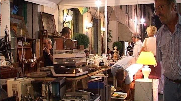 Torna in centro storico “Follie di Ferragosto” Meno banchi per il covid