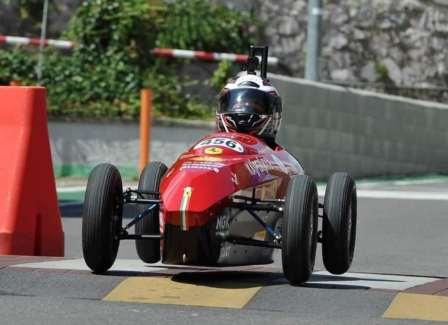 Al Castellaccio con i “carretti” come Ferrari È lo speed down 