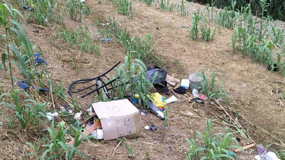Ripulita via Arginale Discarica a cielo aperto lungo il corso dell’Arno