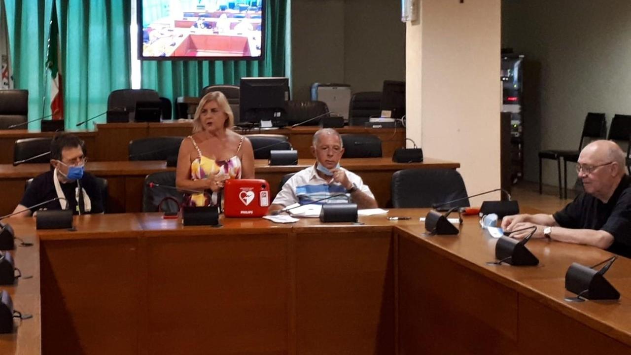 Arrivano cinque nuovi defibrillatori per la città cardio-sicura