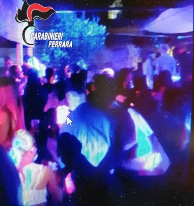 Lido Nazioni. Discoteche “vietate” e locali senza limiti: chiusure in vista 
