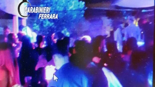 Lido Nazioni. Discoteche “vietate” e locali senza limiti: chiusure in vista