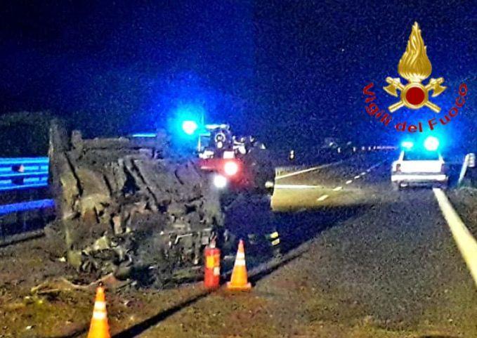 Perde il controllo dell'auto: ragazza ferita sulla 131 dcn
